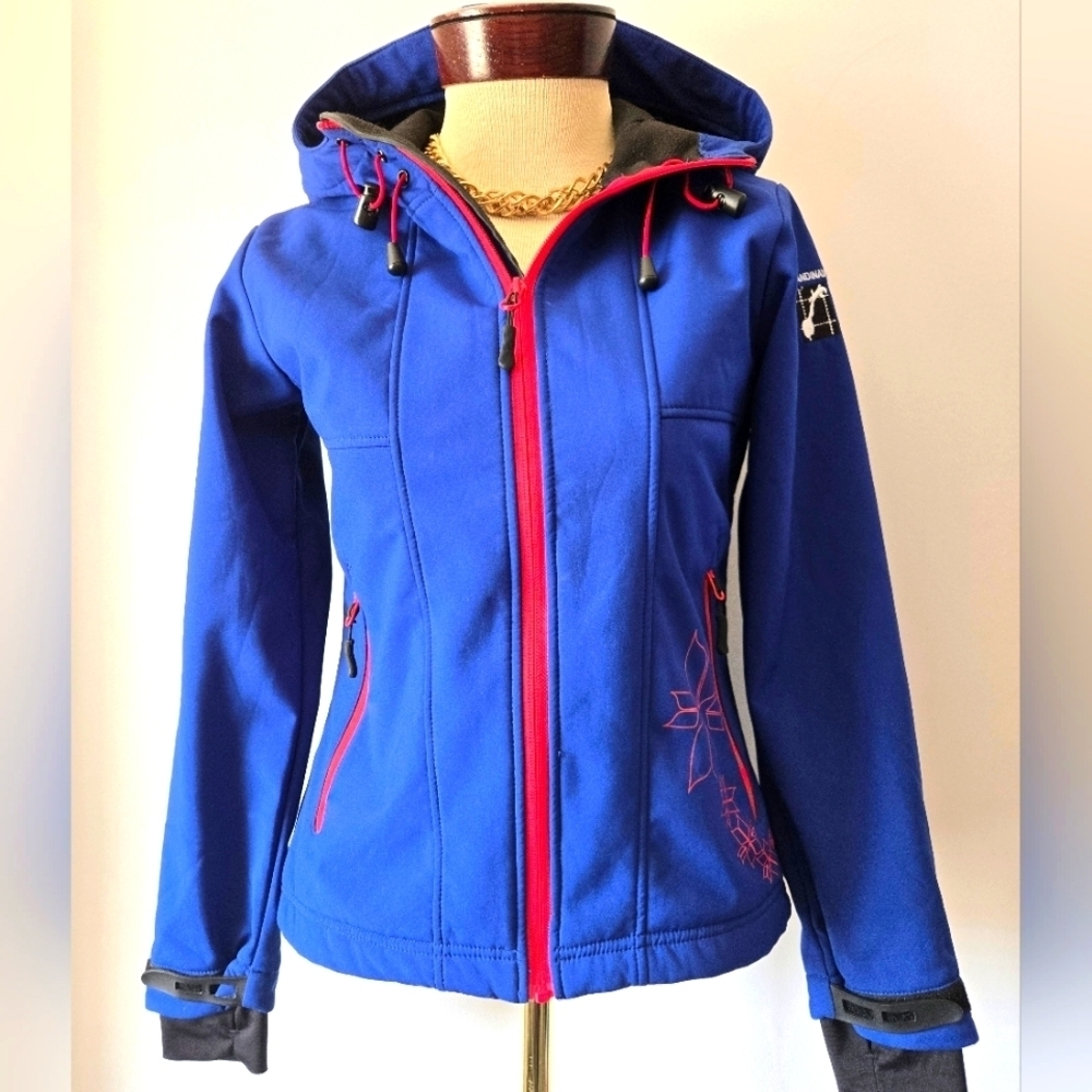 Scandinavian Explorer Blue Soft Shell Jacket, Red Floral Pattern And Zipper. XS